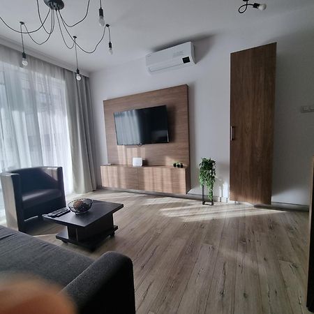 Q Apart Gold-3 Pokoje Manufaktura Garaz Netflix Klimatyzacja, Fv, Apartman Łódź Kültér fotó