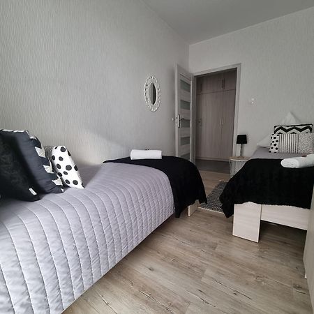 Q Apart Gold-Trzy Pokoje, Manufaktura, Klimatyzacja I Garaz Gratis, Tv Max, Fv, Gwarancja Zadowolenia Łódź Kültér fotó