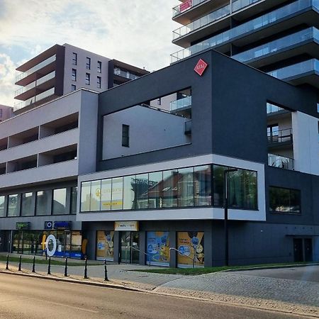 Q Apart Gold-Trzy Pokoje, Manufaktura, Klimatyzacja I Garaz Gratis, Tv Max, Fv, Gwarancja Zadowolenia Łódź Kültér fotó